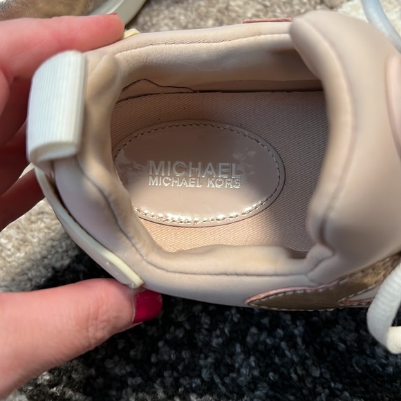 MICHAEL Michael Kors Theo Sport sneakers, soft pink, size 7.5 GUC! - Picture 2 of 9